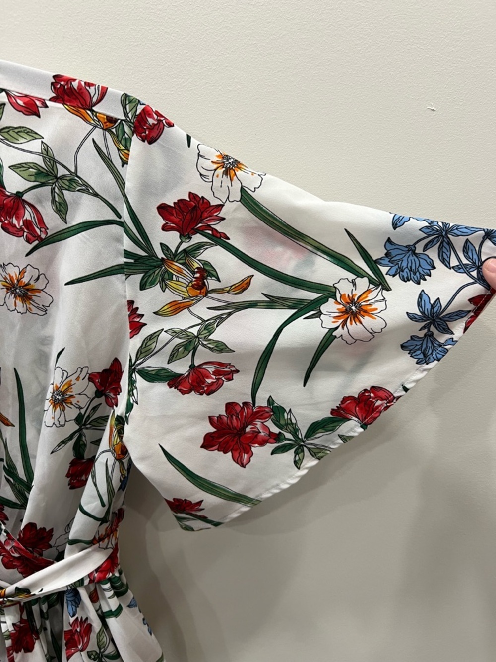 PrettyLittleThing White Floral Wrap Midi Dress with Red & Blue Blooms Size 12 - Picture 4 of 7